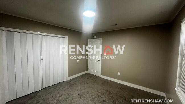 Foto del edificio - 4092 Orleans Rd