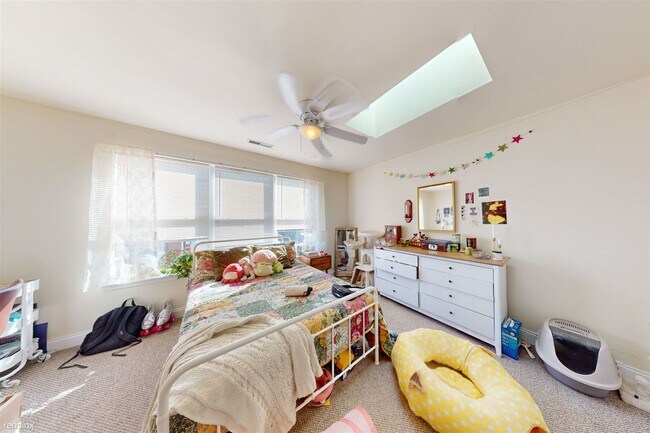 Foto del edificio - 4 br, 2 bath Duplex - 1705 ARLINGTON ST Un...