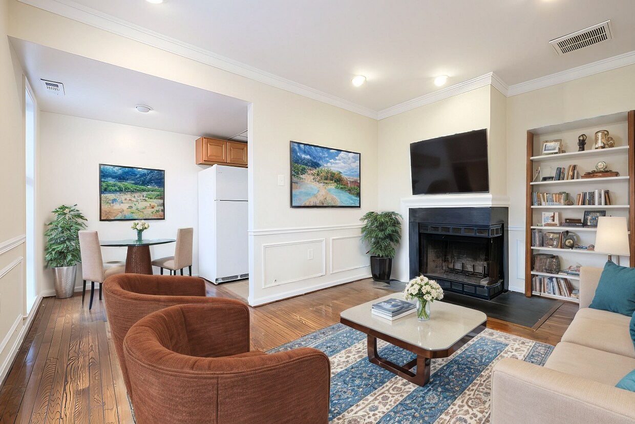 Foto principal - 1669 Park Rd NW