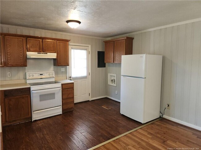 Building Photo - 2050 Ironwood Dr