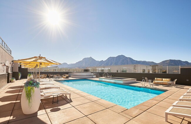 Building Photo - Modern 1 BDR in Peloton - Ground Floor - F...