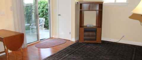 Foto del edificio - 301 Kathleen Dr