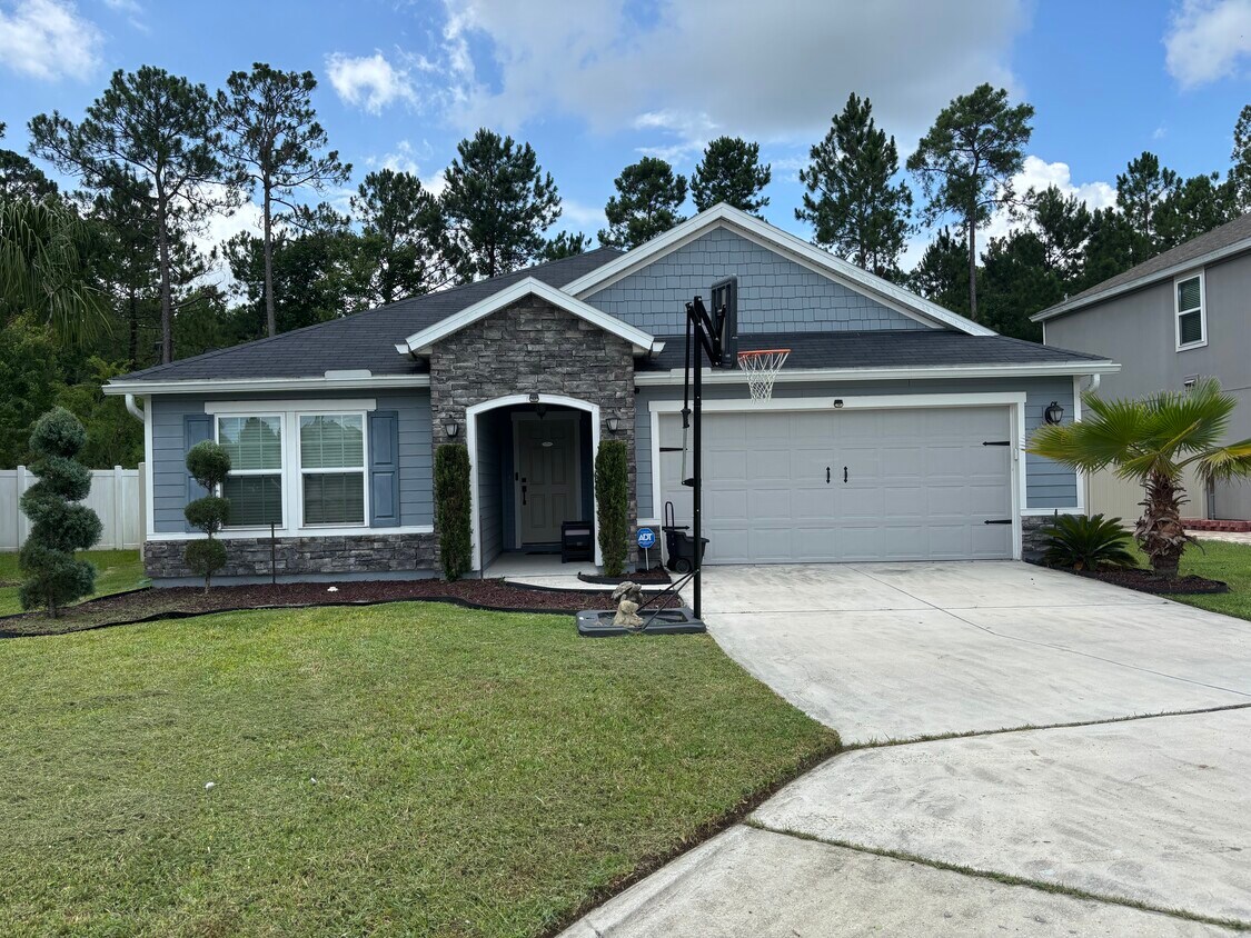 Foto principal - 13304 Avery Park Ln