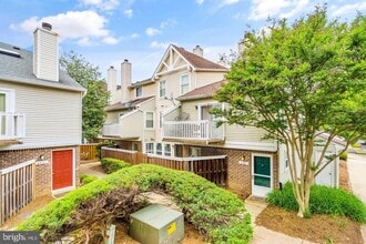 Building Photo - 4401 Pembrook Village Dr