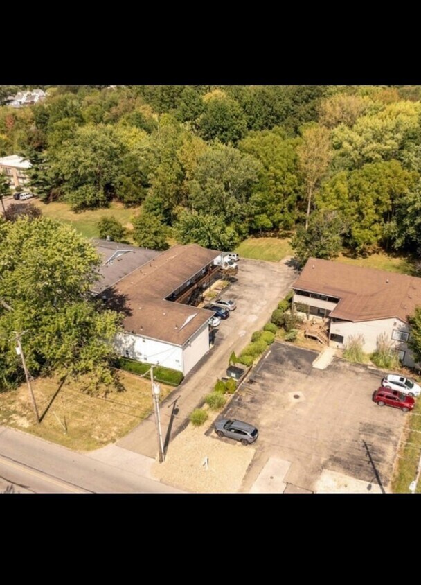 Building Photo - 751 E Waterloo Rd