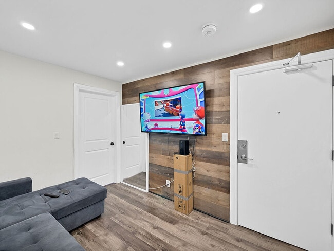 Photo du bâtiment - 33 Fairleigh Ave N