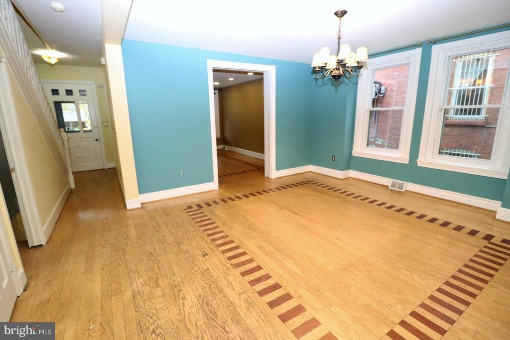 Primary Photo - 4515 Regent St