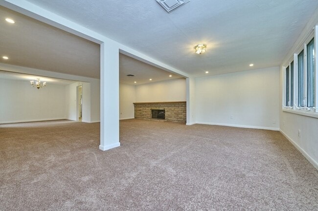 Building Photo - 51 Pratt Dr