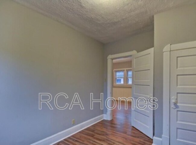 Foto del edificio - 2912.5 Shelby St