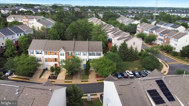 Building Photo - 44206 Tippecanoe Terrace