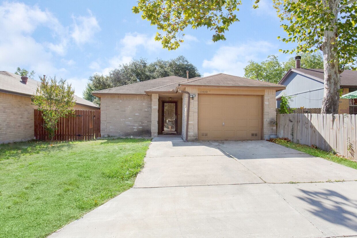 Primary Photo - Charming 3-Bedroom, 2-Bath Open Concept Ho...