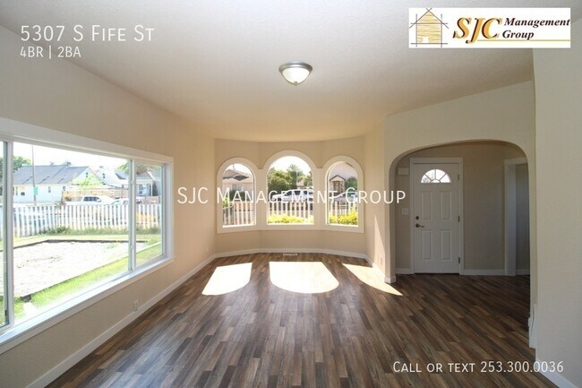 Foto del edificio - Four bedroom home in Tacoma for rent