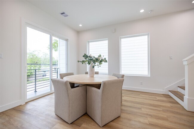 Foto del edificio - 4010 Yellowstone Blvd