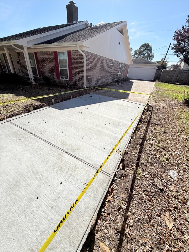 Building Photo - 9231 Stroud Dr