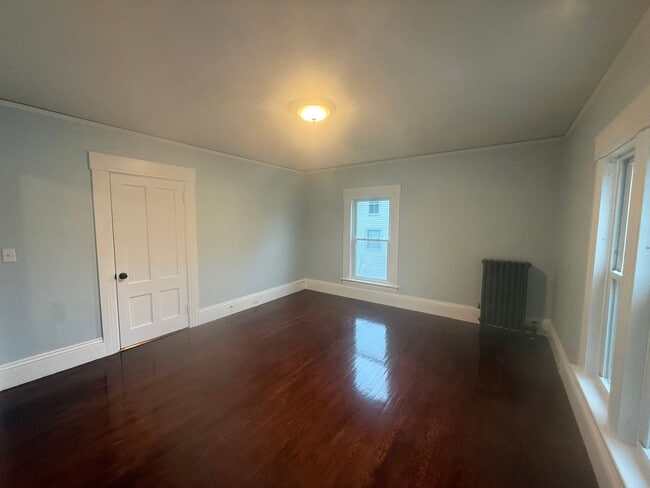 Building Photo - 597 Beech St