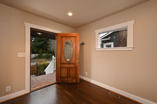 Foto del edificio - 758 N 66th St