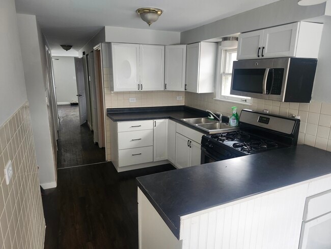 Building Photo - 11832 S Loomis St