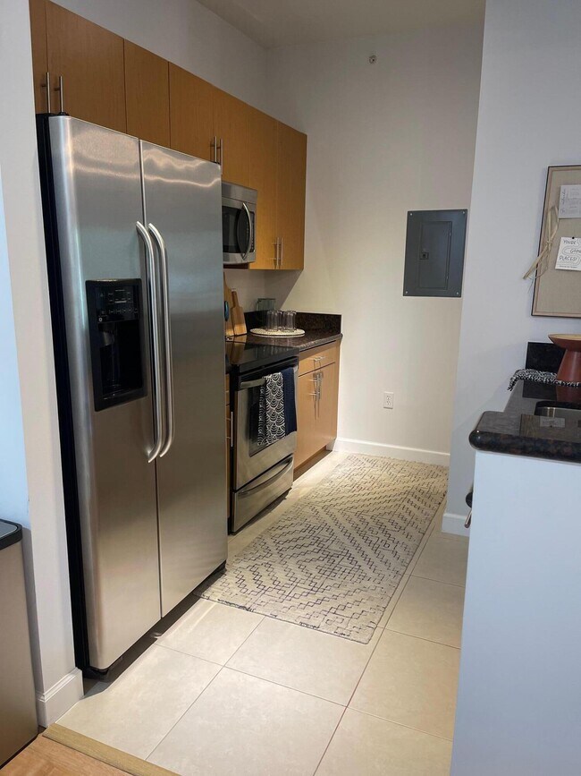 Foto del edificio - 4905 Midtown Ln