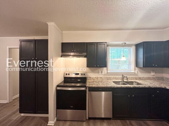 Building Photo - 2301 Coral Hills Dr