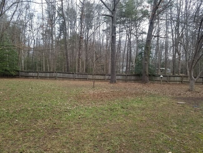 Building Photo - 4 bedroom home on cul-de-sac