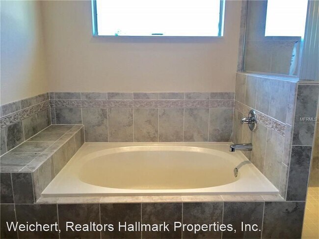 Building Photo - 5 br, 3 bath House - 4878 Mandolin Ct