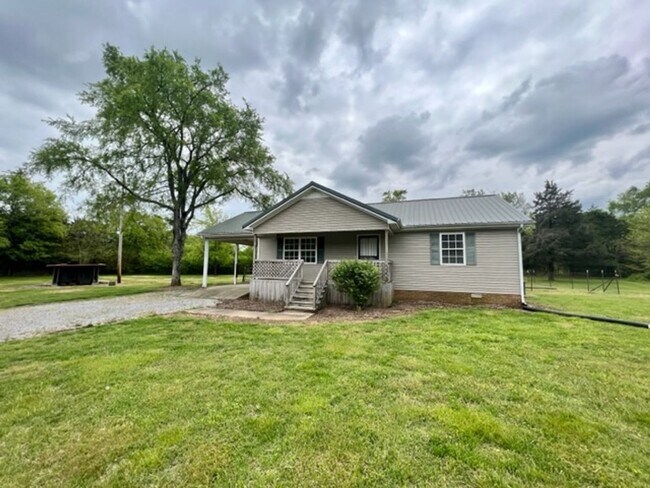 Building Photo - Private 2 Bed/1 Bath Nature Retreat, Minut...