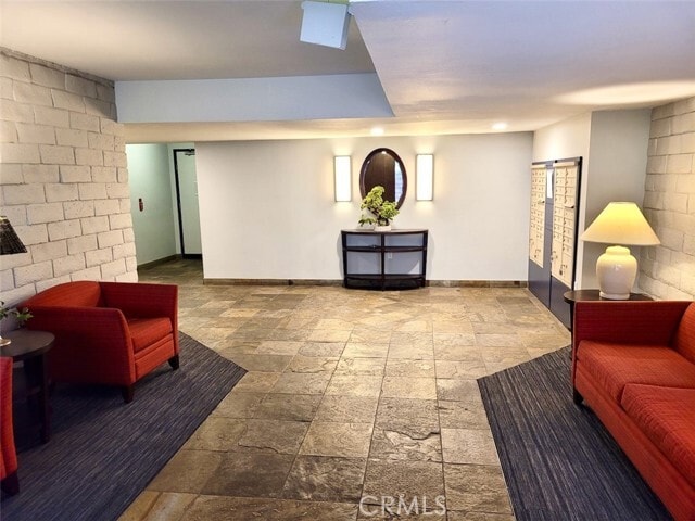 Primary Photo - 266 S Madison Ave