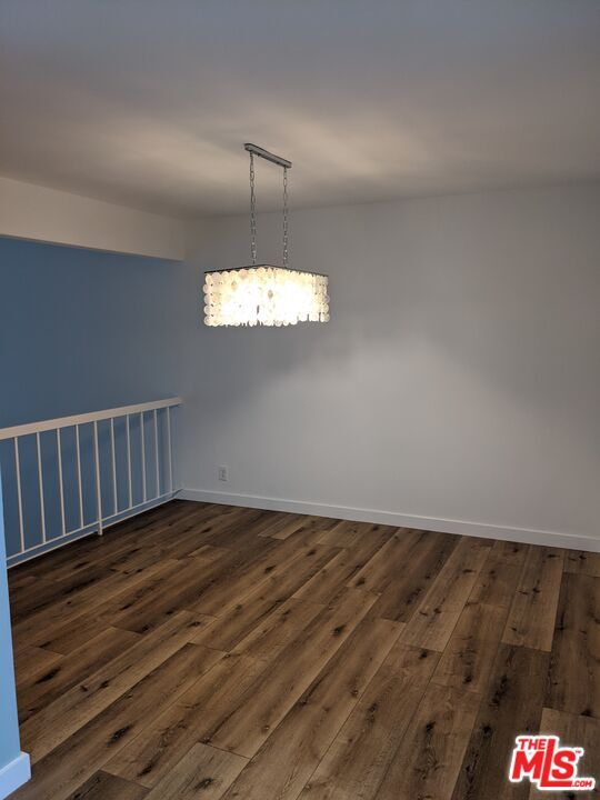 Building Photo - 1660 Palisades Dr