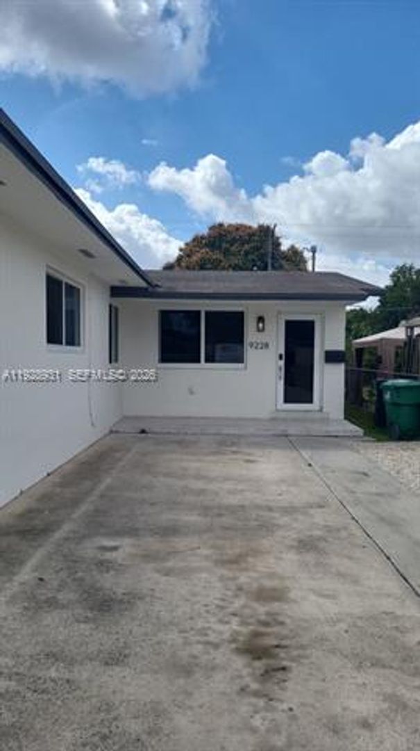 Foto del edificio - 9228 SW 37th St