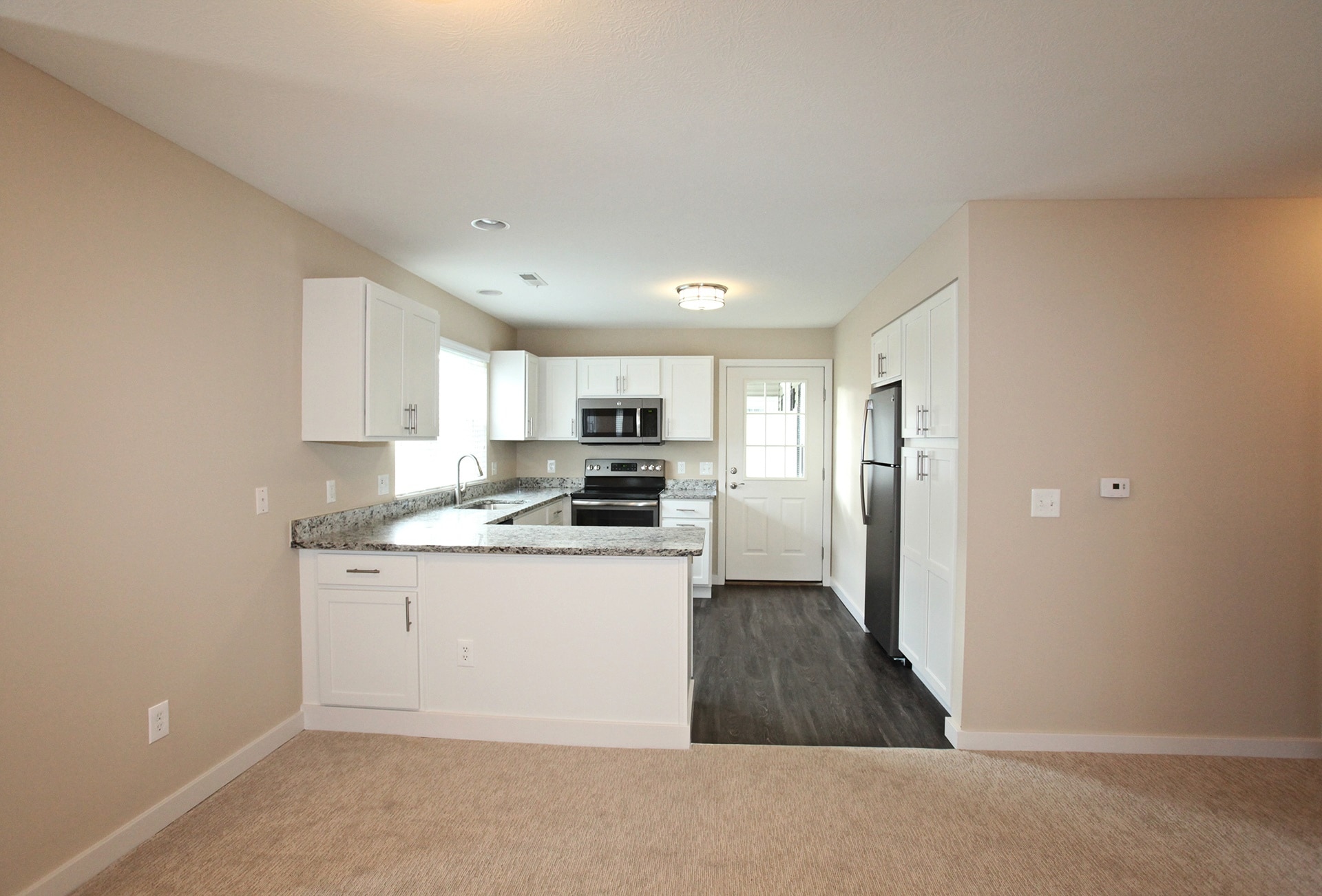 Stonebrooke Village Apartments – photo 5