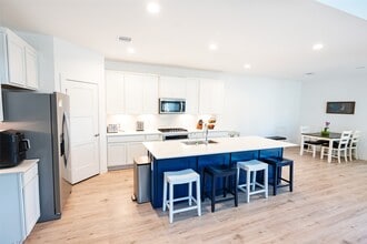 Building Photo - 14035 Vly Crk Ct