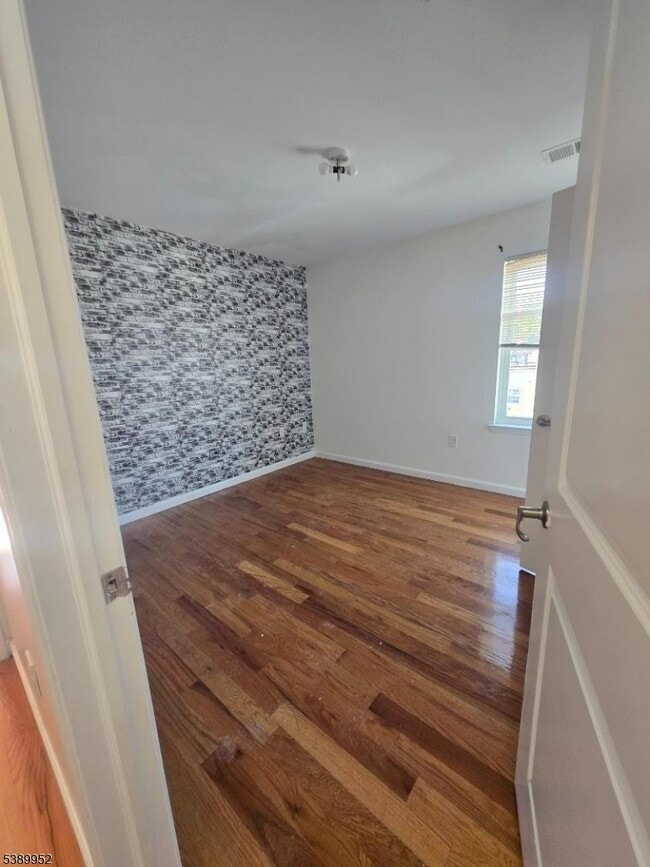 Building Photo - 452 Fulton St