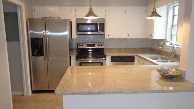 Building Photo - 212 Nack Ln