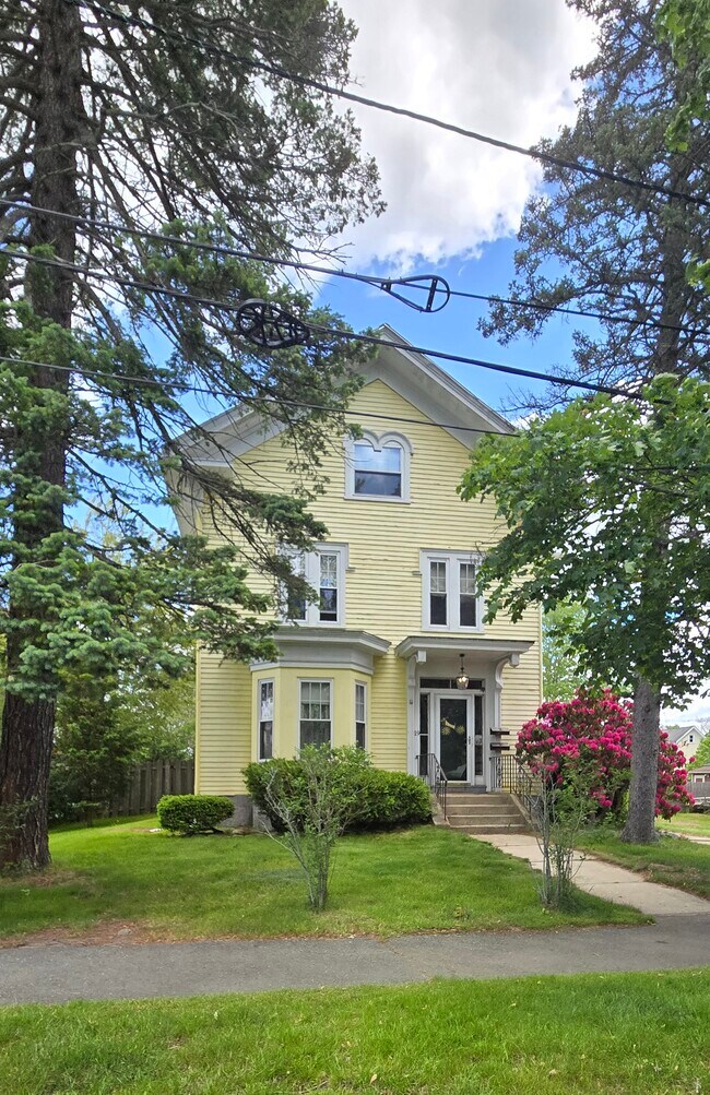 Photo - 19 Essex St. #2 Apartments