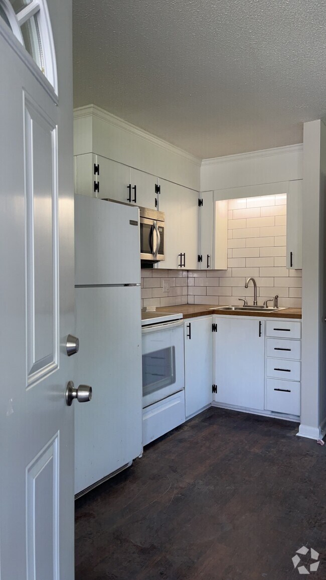 Condos For Rent in Pinnacle NC 1 Rentals