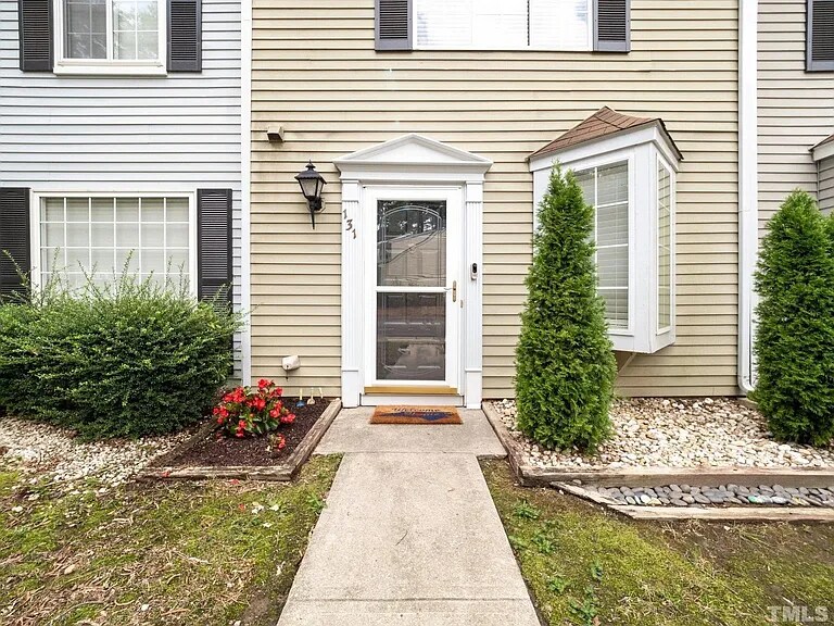 Foto principal - 131 Rosebrooks Dr