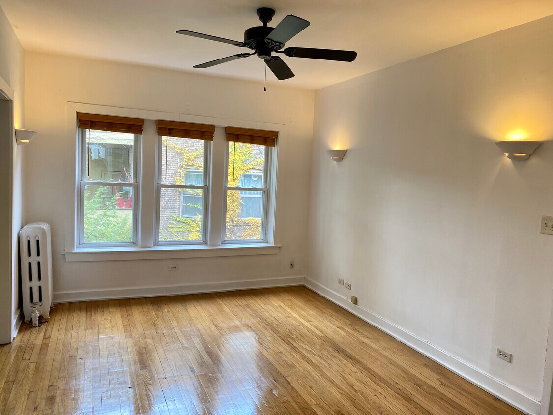 Primary Photo - 611 1/2 W Arlington Pl