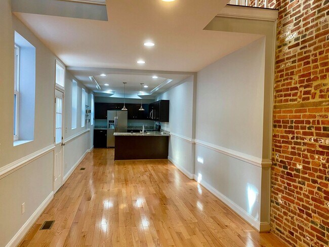 Building Photo - Spectacular 3-Bedroom Fells Point Home w/ ...