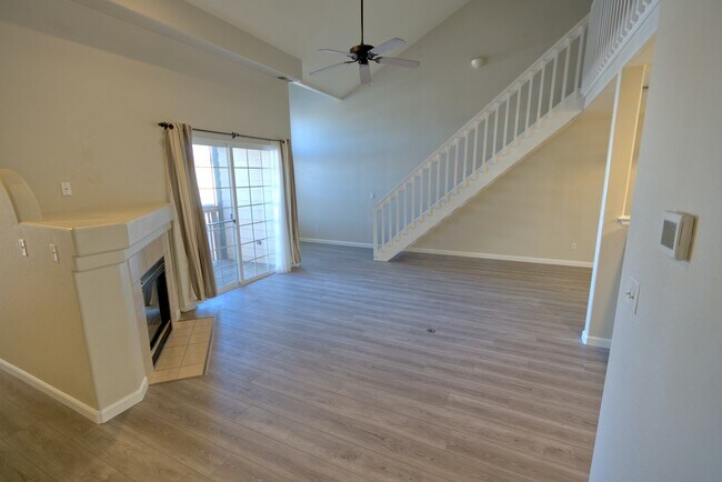 Fireplace in living room - 960 W 112th Ave