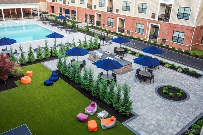 Building Photo - 11 US-1