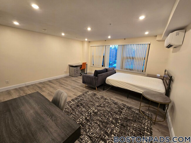 Foto del edificio - Modern Studio on Commonwealth Ave – In-Uni...