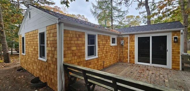 Building Photo - Newly renovated 2bed/1bath home in West Ya...