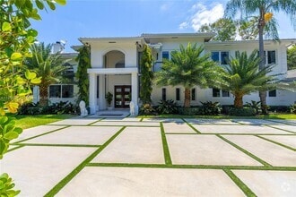 Building Photo - 7201 Ponce De Leon Rd