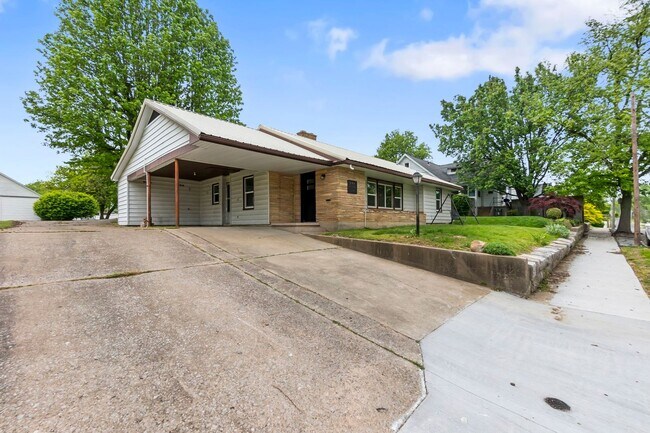 Building Photo - Charming Home in Jackson