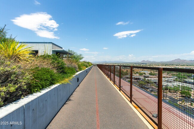 Foto del edificio - 7180 E Kierland Blvd