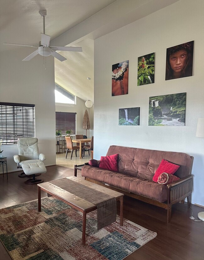 Foto del edificio - 714B Wainaku St