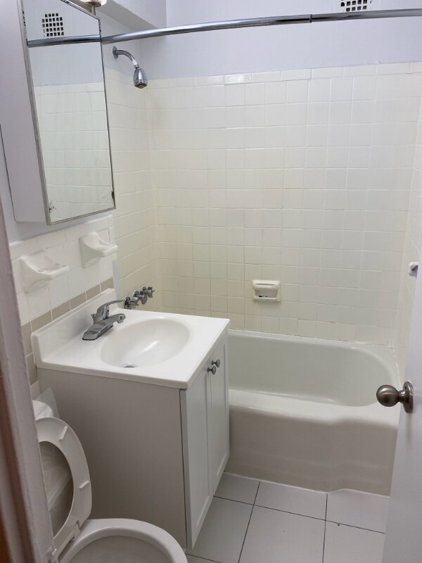 Foto del edificio - 9881 57th Ave