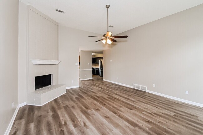 Building Photo - 5493 Kindle Creek Dr
