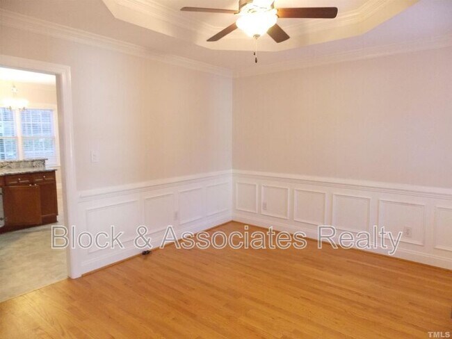 Building Photo - 715 S Wingate St