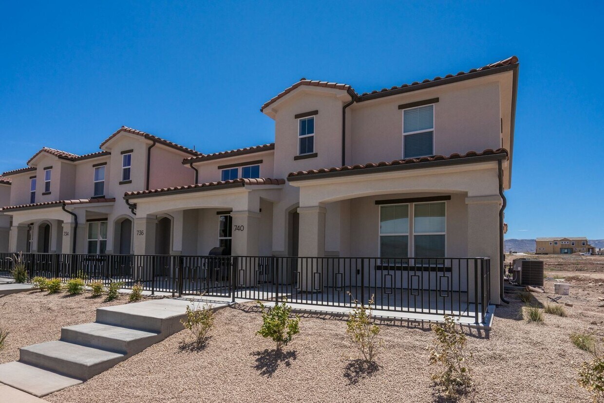 Primary Photo - Well Maintained, 3 Bedroom and 2.5 Bathroo...